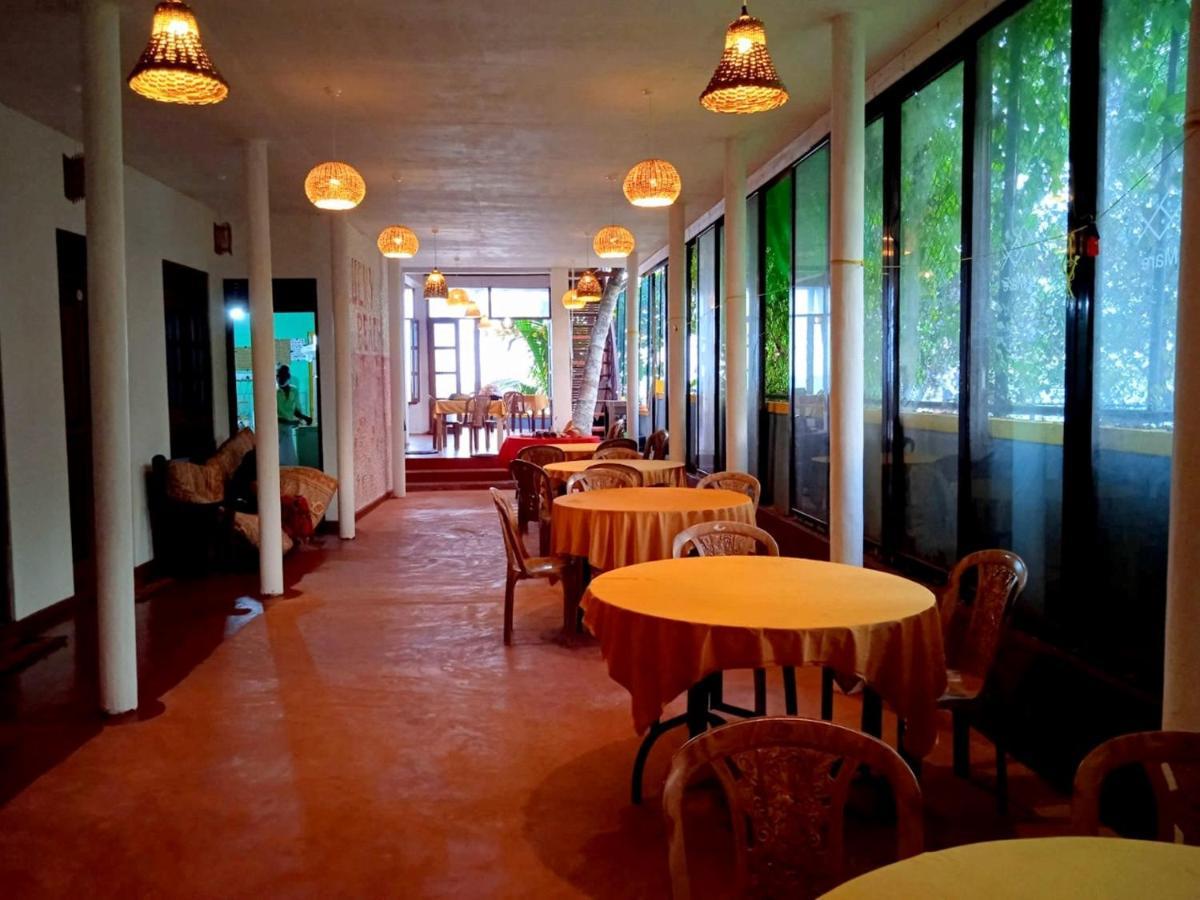 Lucky Sea Beach Hotel Tangalle Ngoại thất bức ảnh