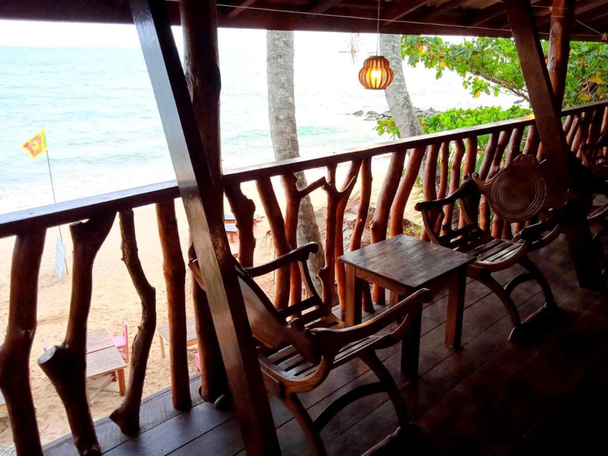 Lucky Sea Beach Hotel Tangalle Ngoại thất bức ảnh