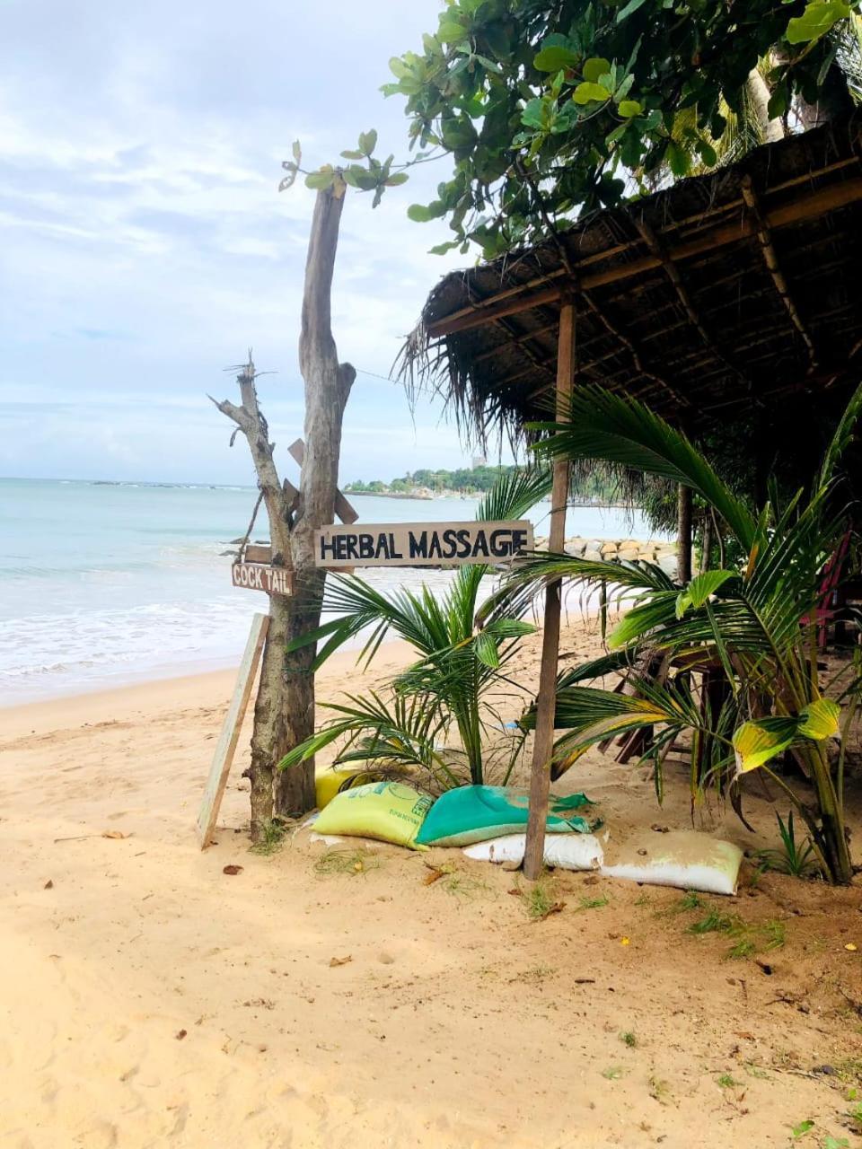 Lucky Sea Beach Hotel Tangalle Ngoại thất bức ảnh