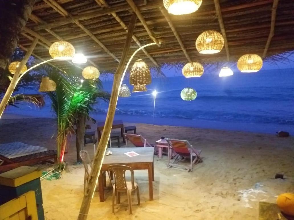 Lucky Sea Beach Hotel Tangalle Ngoại thất bức ảnh
